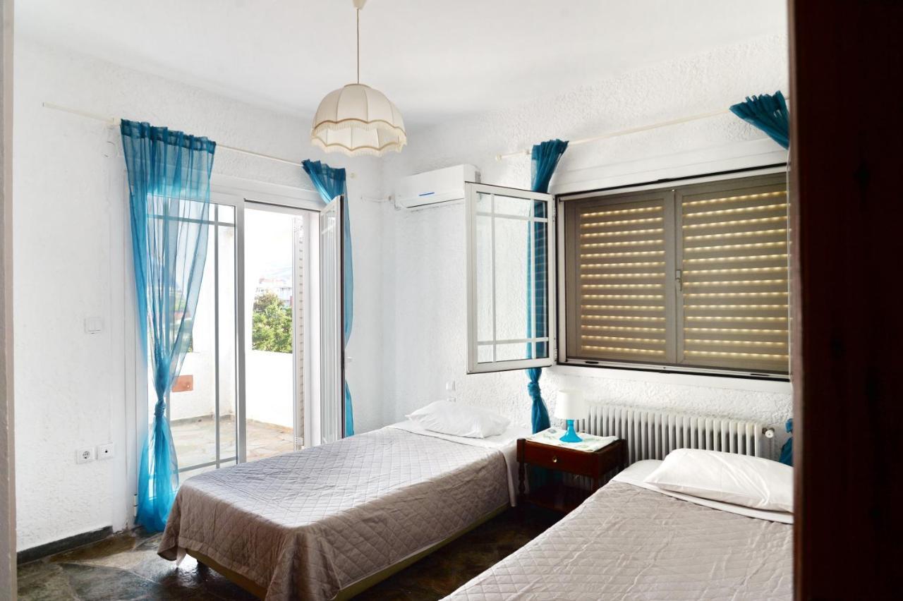 Antorina Beachfront Villas With Private Pools Kamari  Zewnętrze zdjęcie