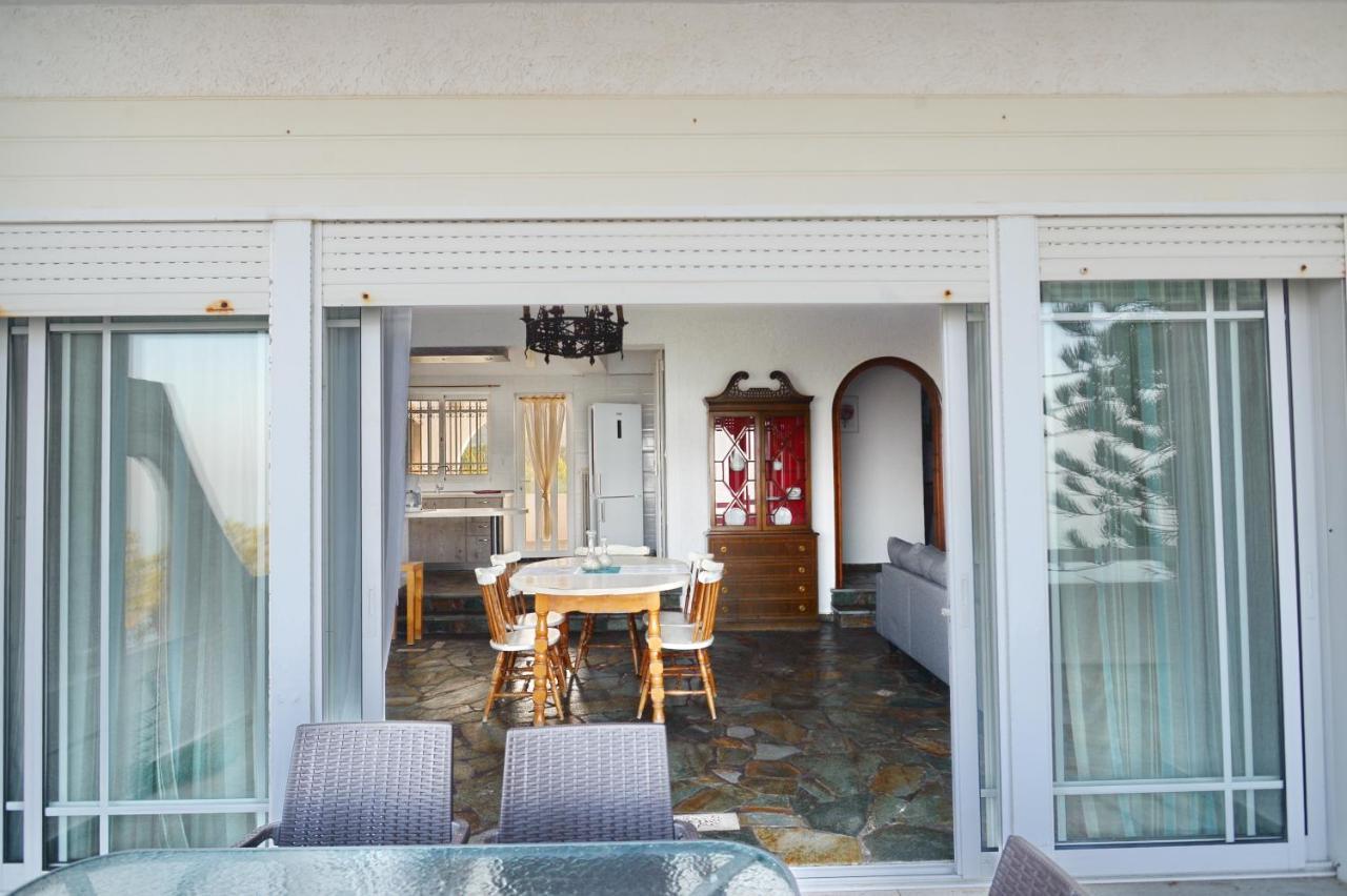 Antorina Beachfront Villas With Private Pools Kamari  Zewnętrze zdjęcie