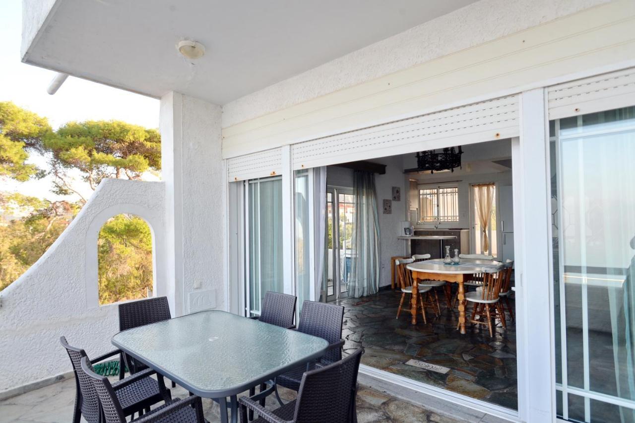Antorina Beachfront Villas With Private Pools Kamari  Zewnętrze zdjęcie