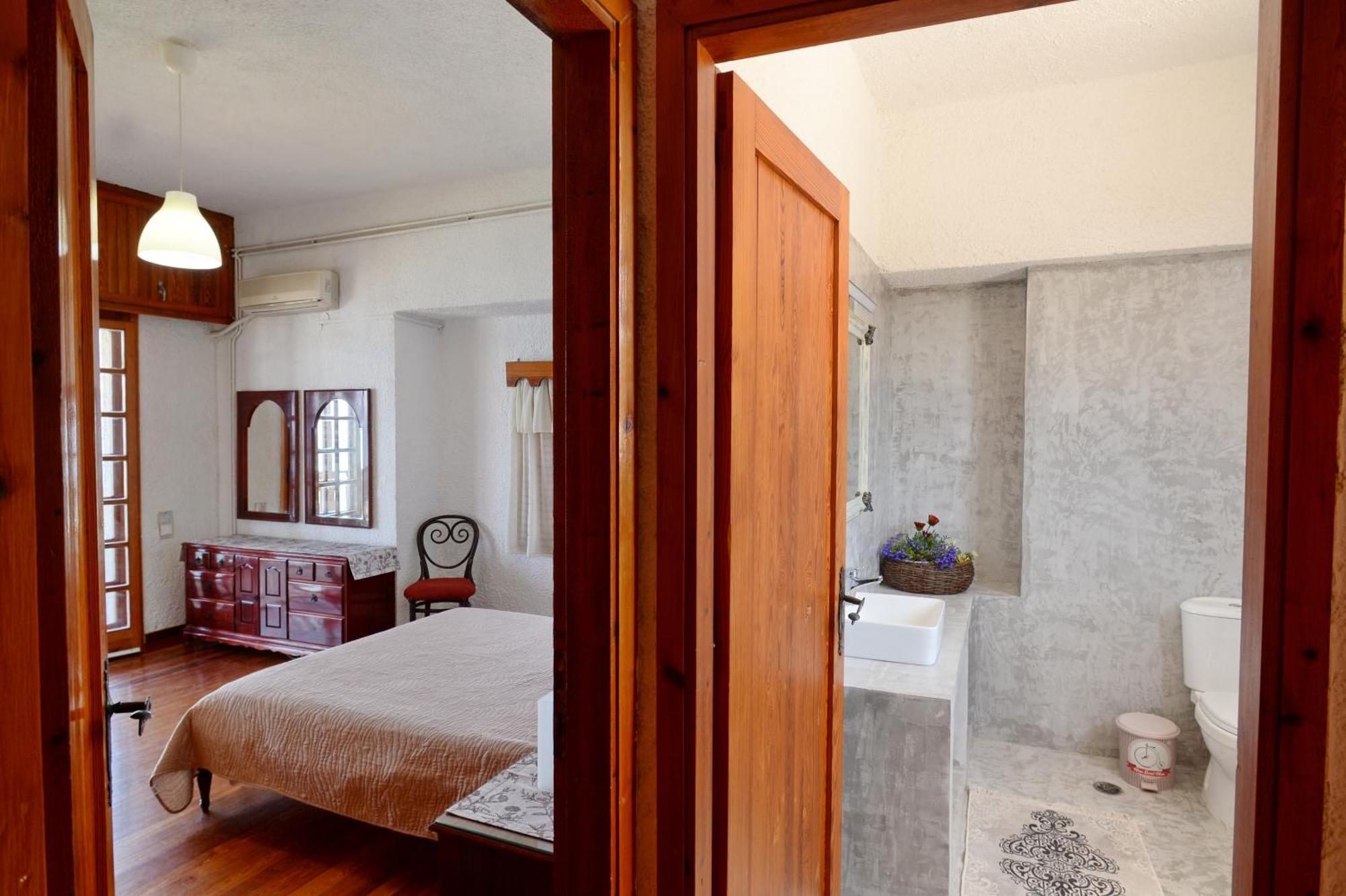 Antorina Beachfront Villas With Private Pools Kamari  Zewnętrze zdjęcie