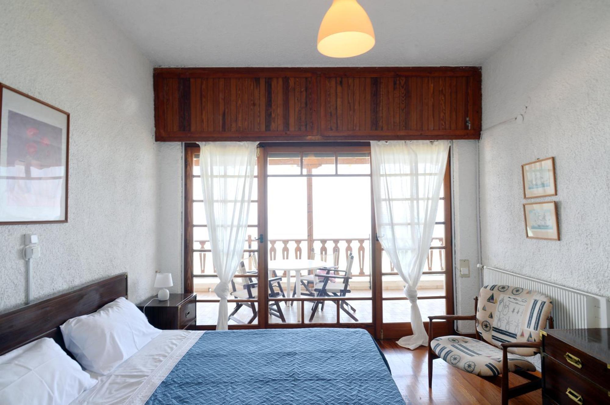 Antorina Beachfront Villas With Private Pools Kamari  Zewnętrze zdjęcie