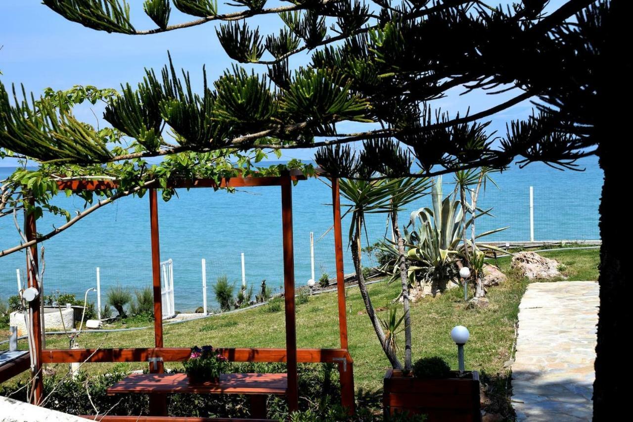 Antorina Beachfront Villas With Private Pools Kamari  Zewnętrze zdjęcie
