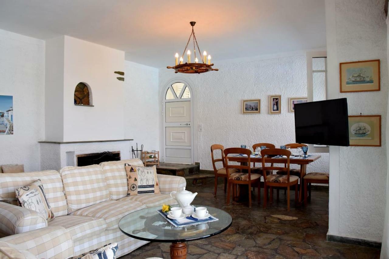Antorina Beachfront Villas With Private Pools Kamari  Zewnętrze zdjęcie